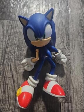 JAZWARES Sega Modern Sonic The Hedgehog Deluxe 10" Big Figure Toy Collectible
